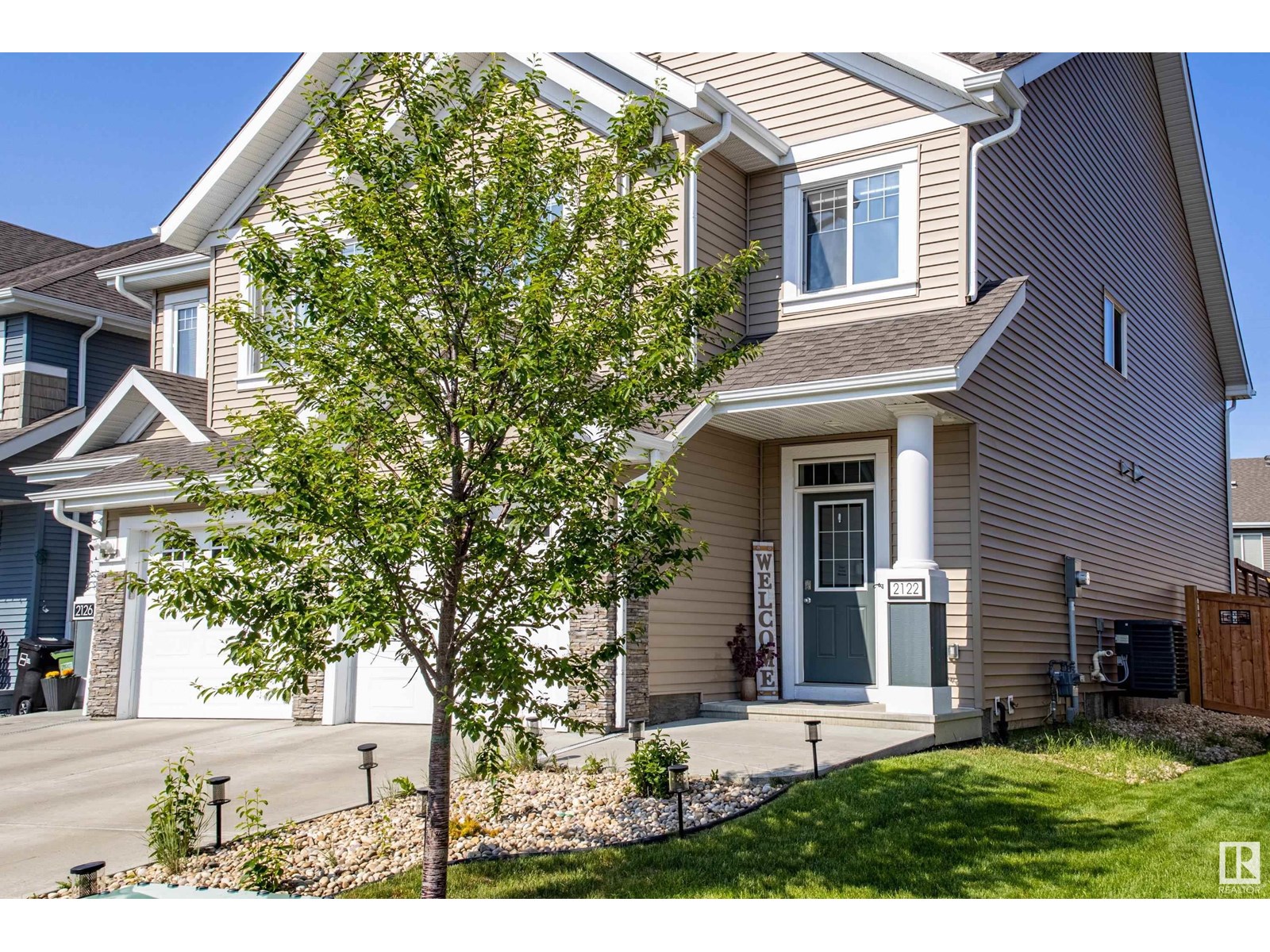 2122 85 ST SW