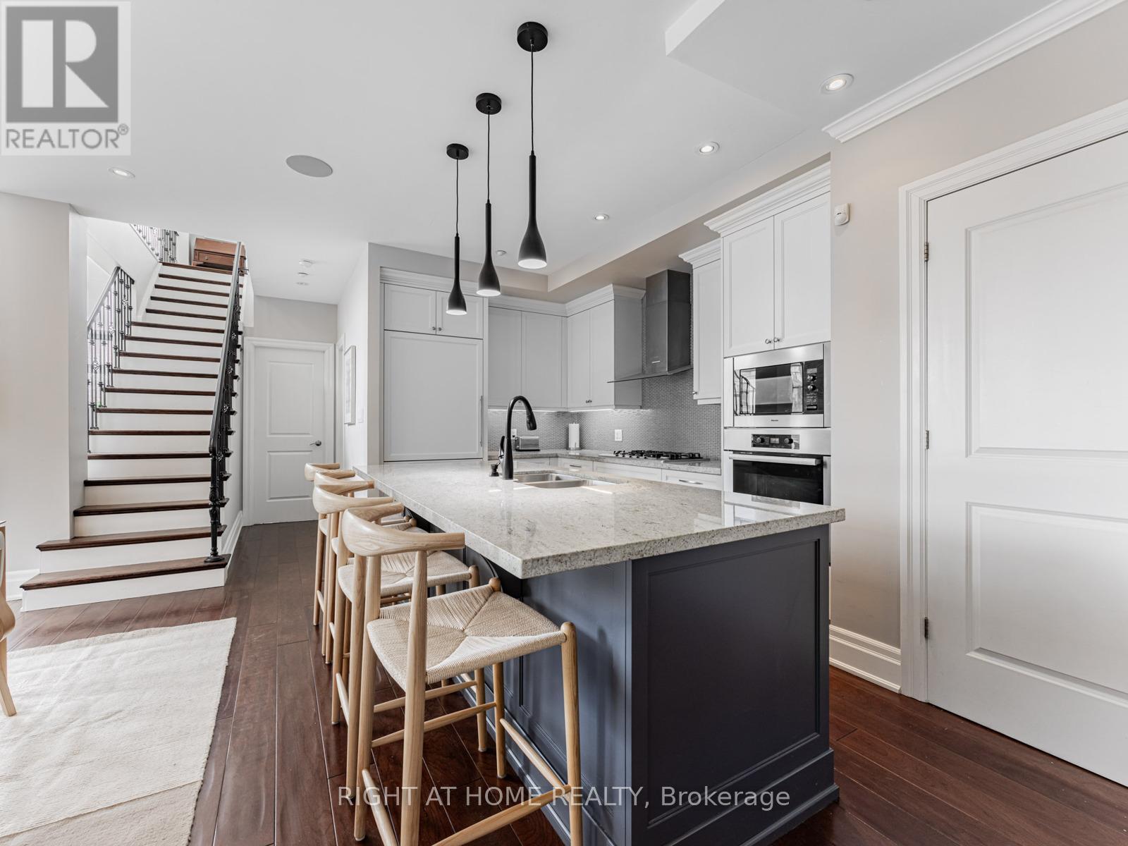 204 - 1 RAINSFORD ROAD