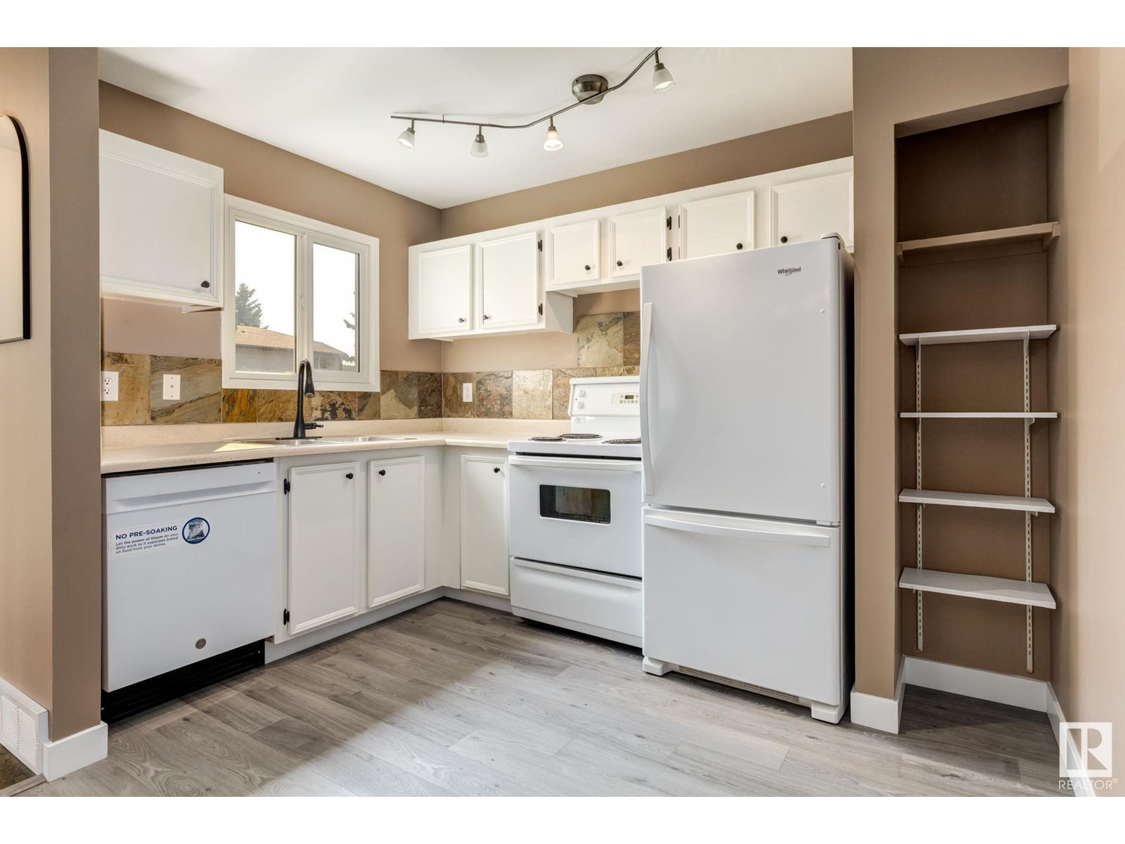 14039 30 ST NW