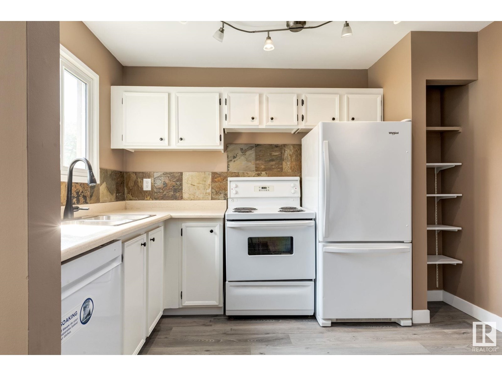14039 30 ST NW