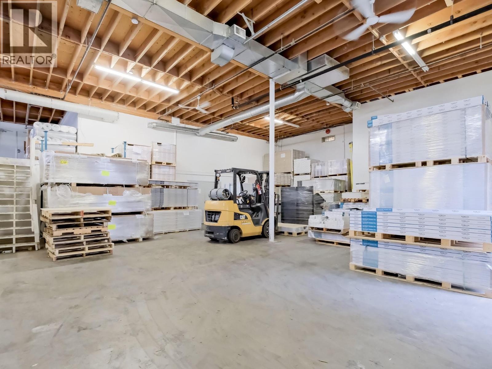 260 Okanagan Avenue E