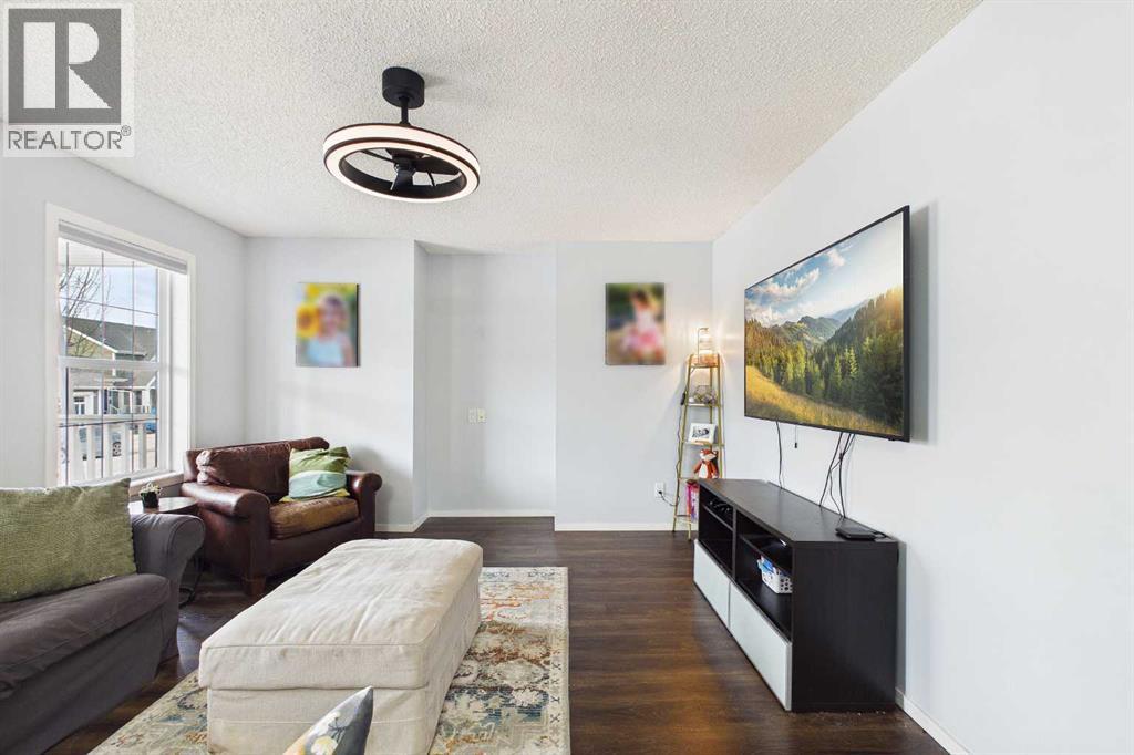 121 River Heights Crescent