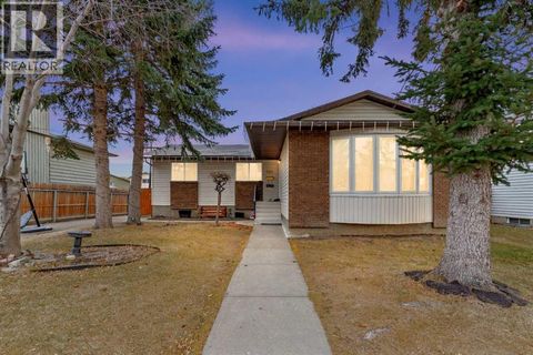 428 Templeton Road NE Calgary AB T1Y4L9