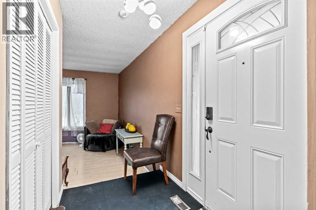 428 Templeton Road NE