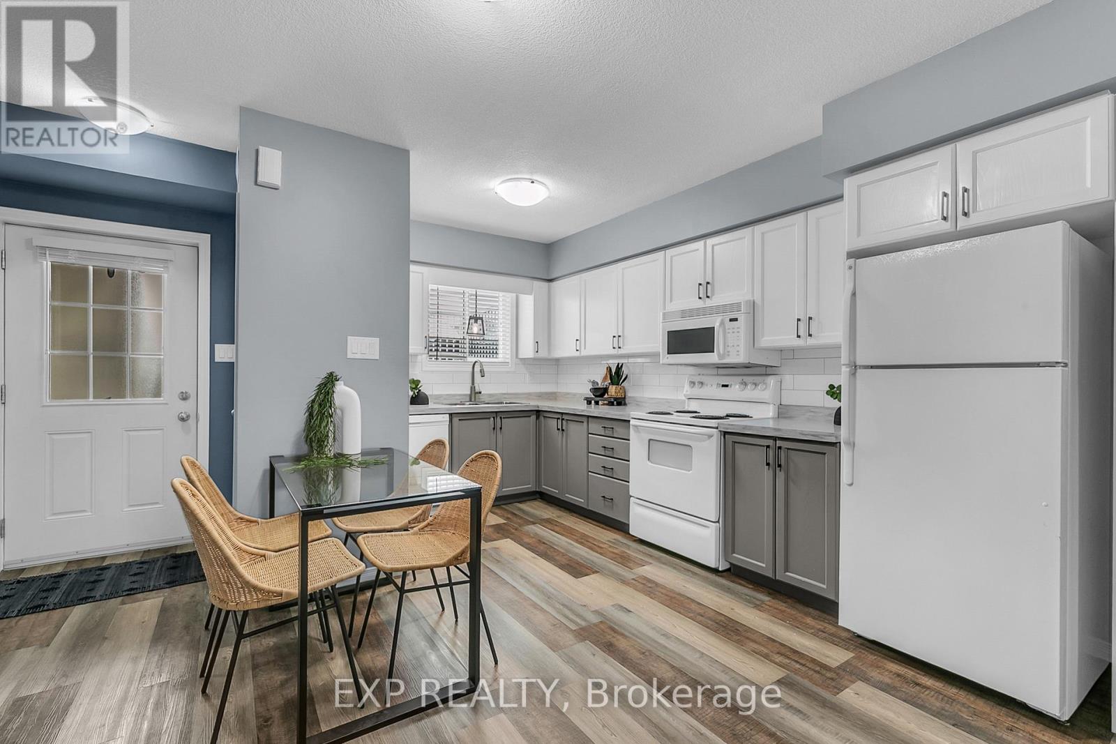 12C - 50 HOWE DRIVE