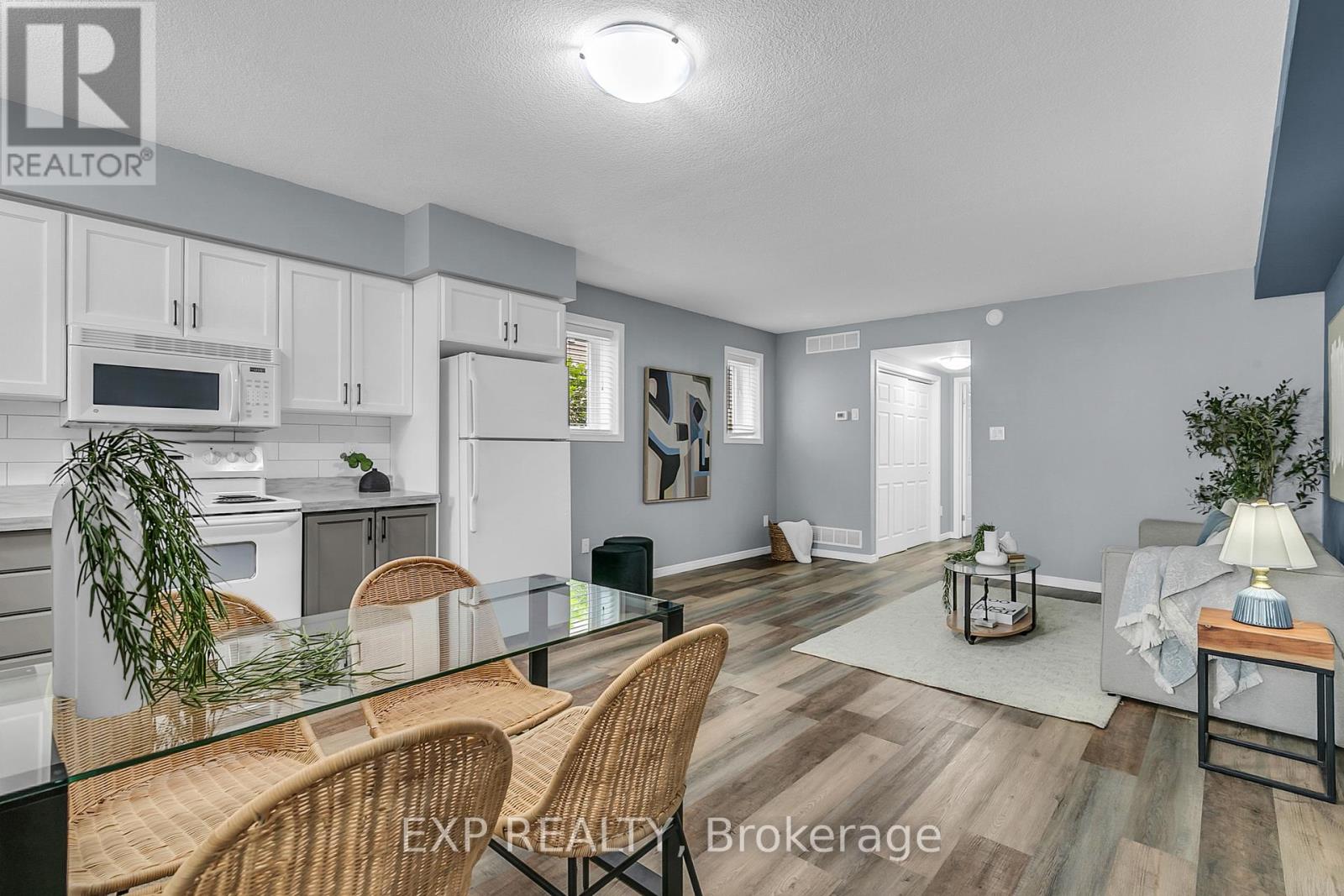 12C - 50 HOWE DRIVE