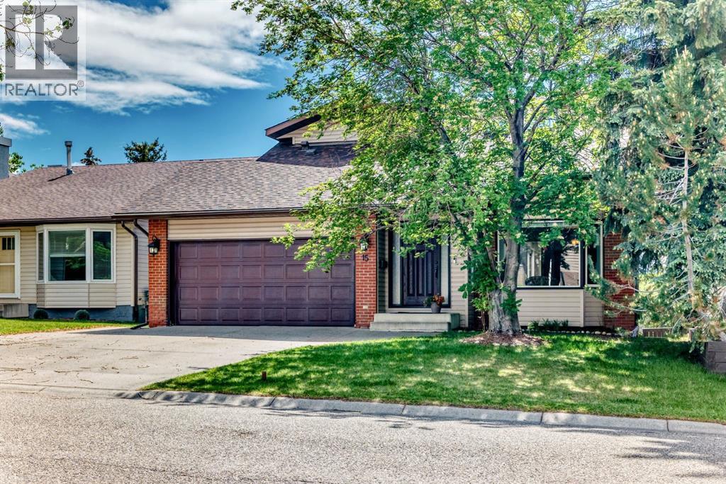 15 Hawkcliff Way NW