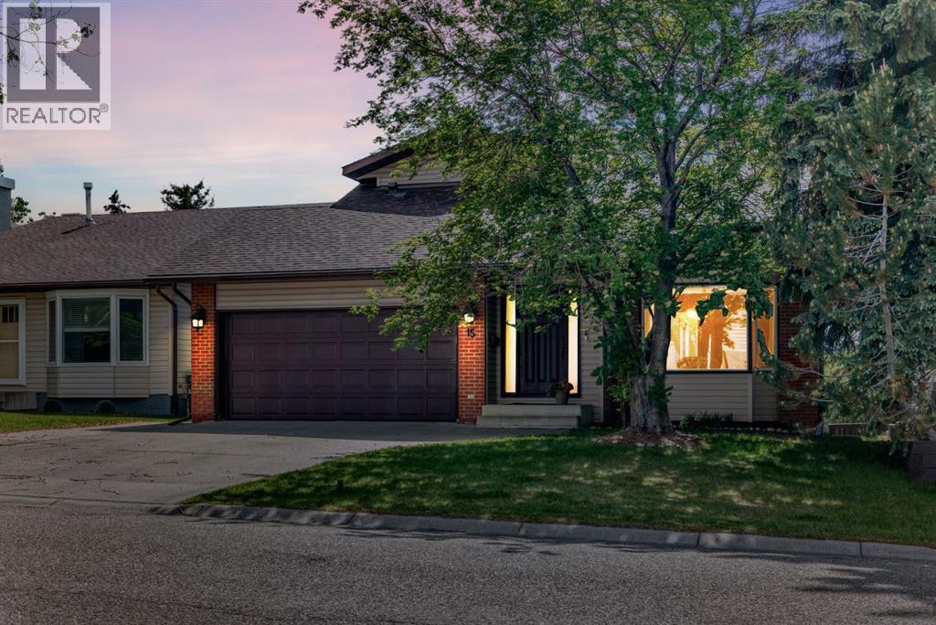 15 Hawkcliff Way NW