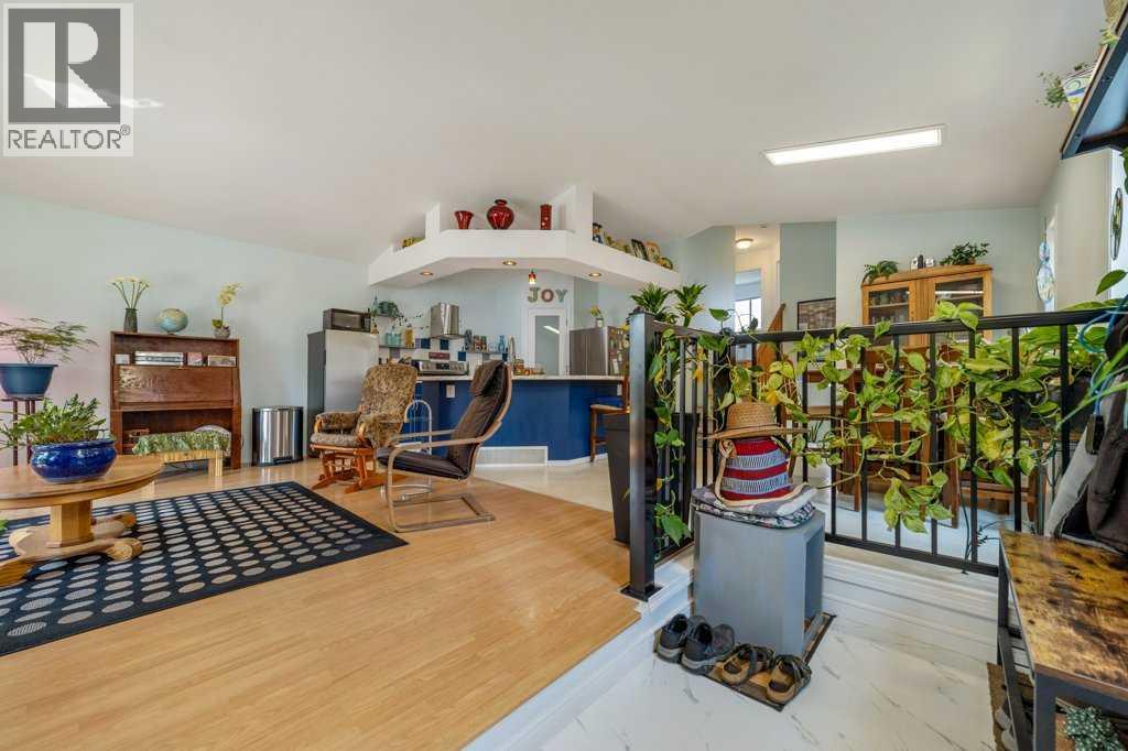 178 Peigan Court W