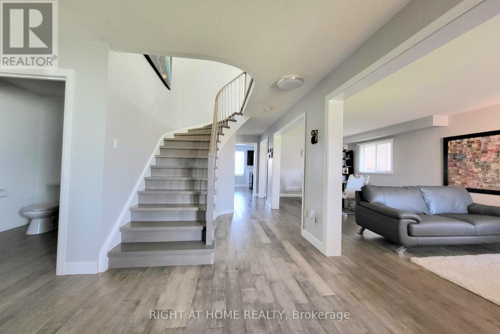 1040 BEAVER VALLEY CRESCENT