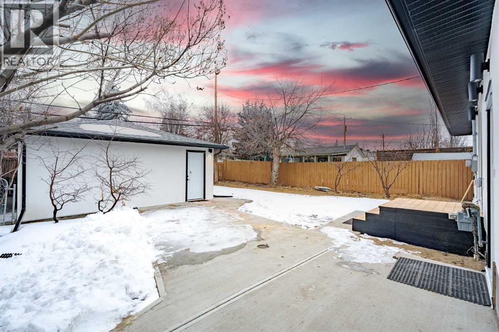 451 Arlington Drive SE