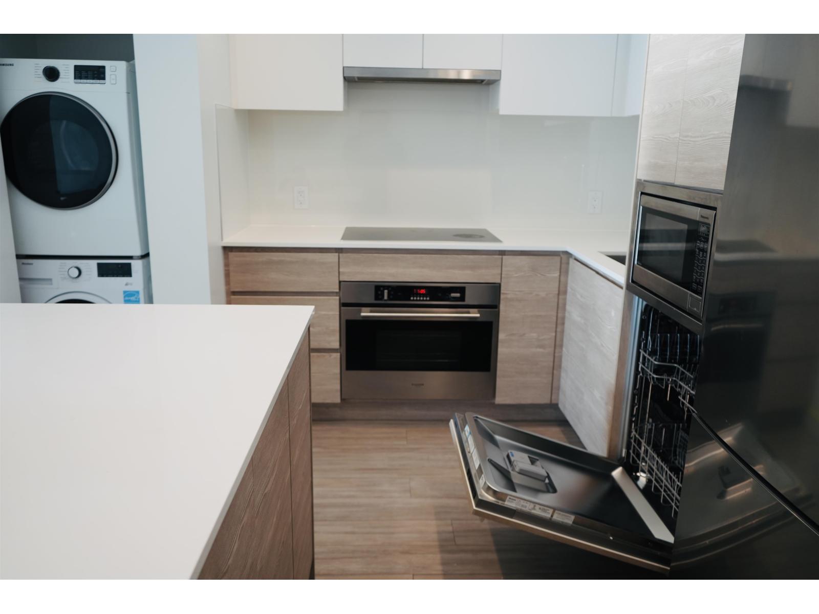 2710 13655 FRASER HIGHWAY