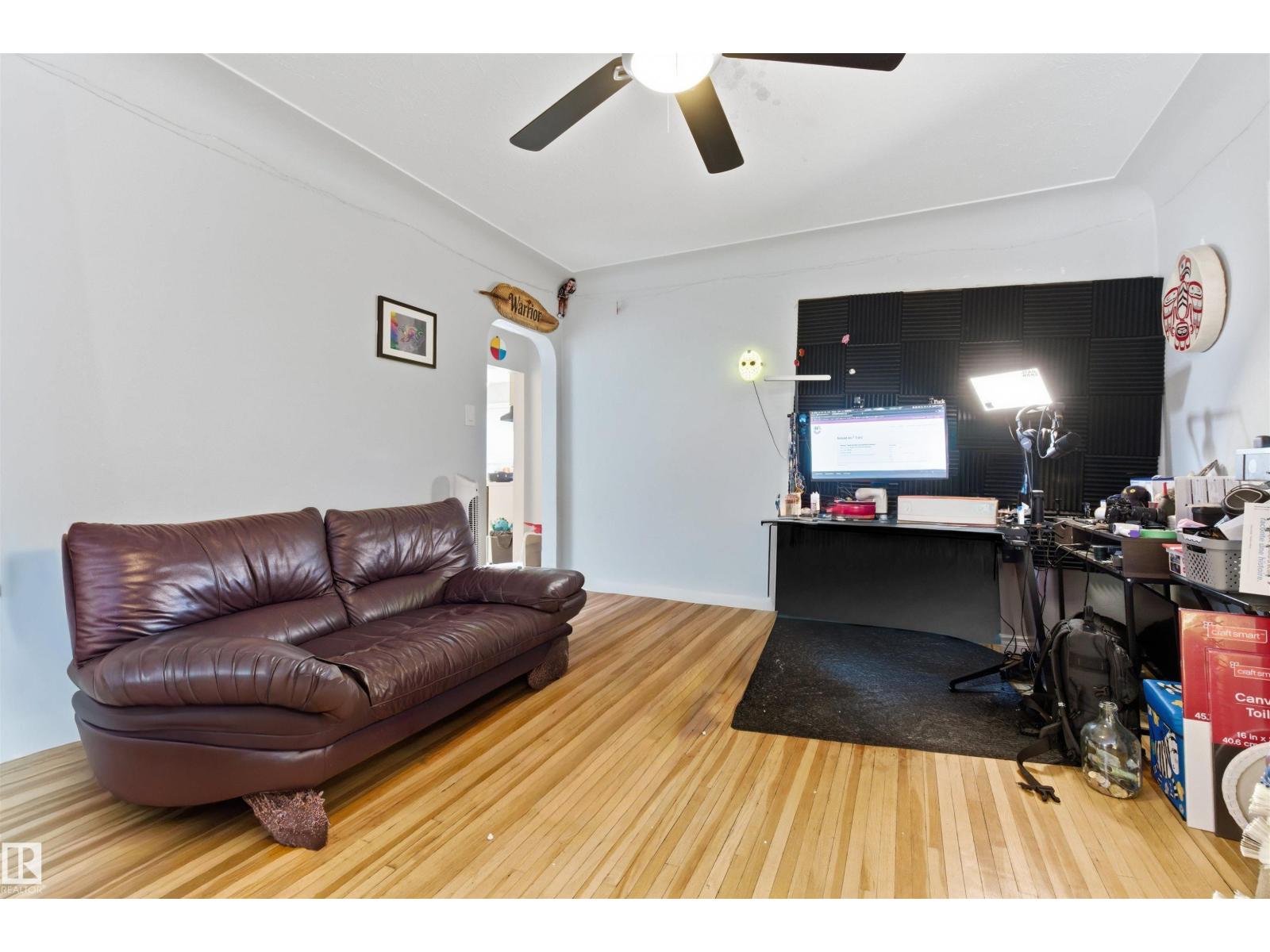 12758 117 ST NW