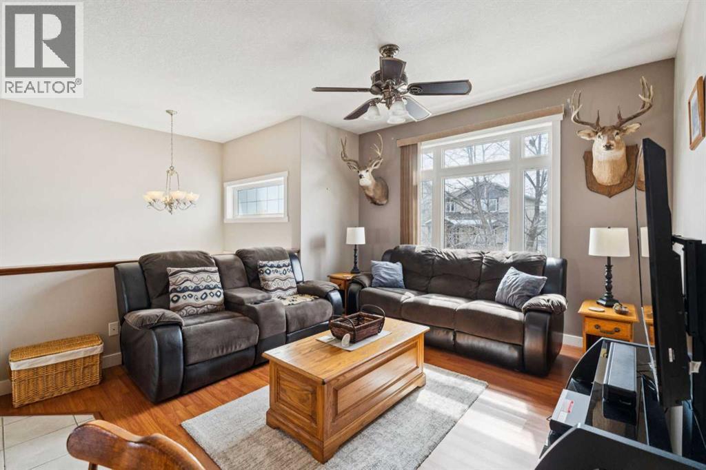 136 Luxstone Place SW