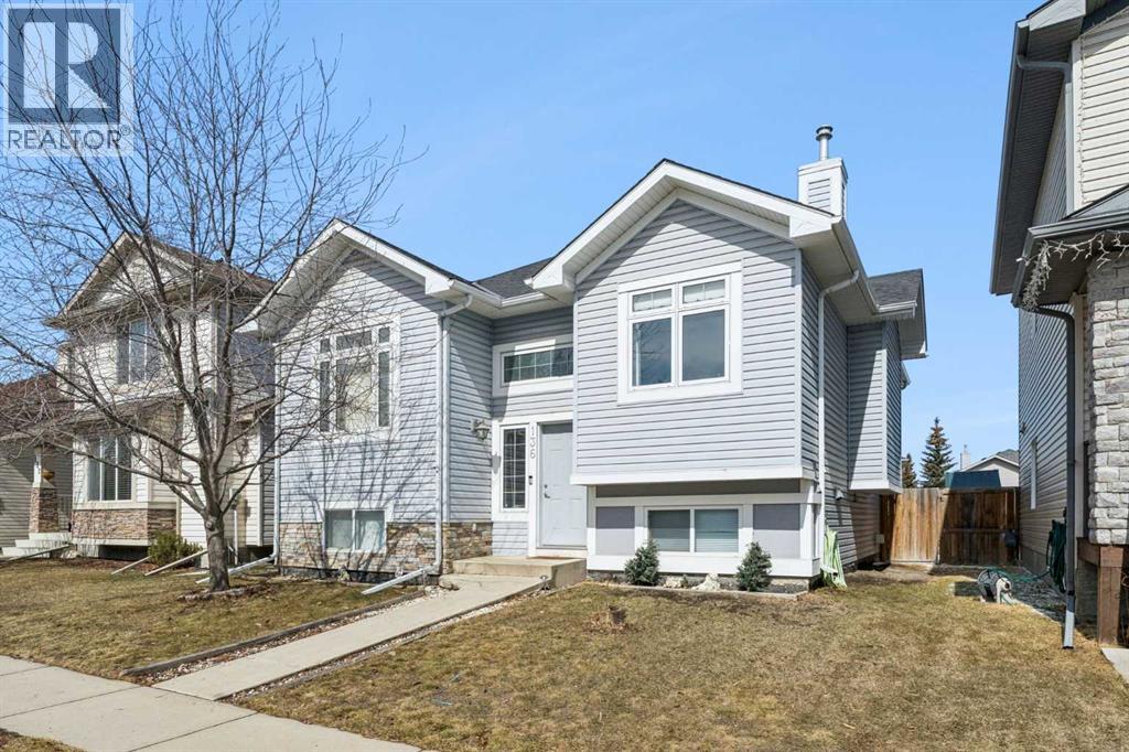 136 Luxstone Place SW