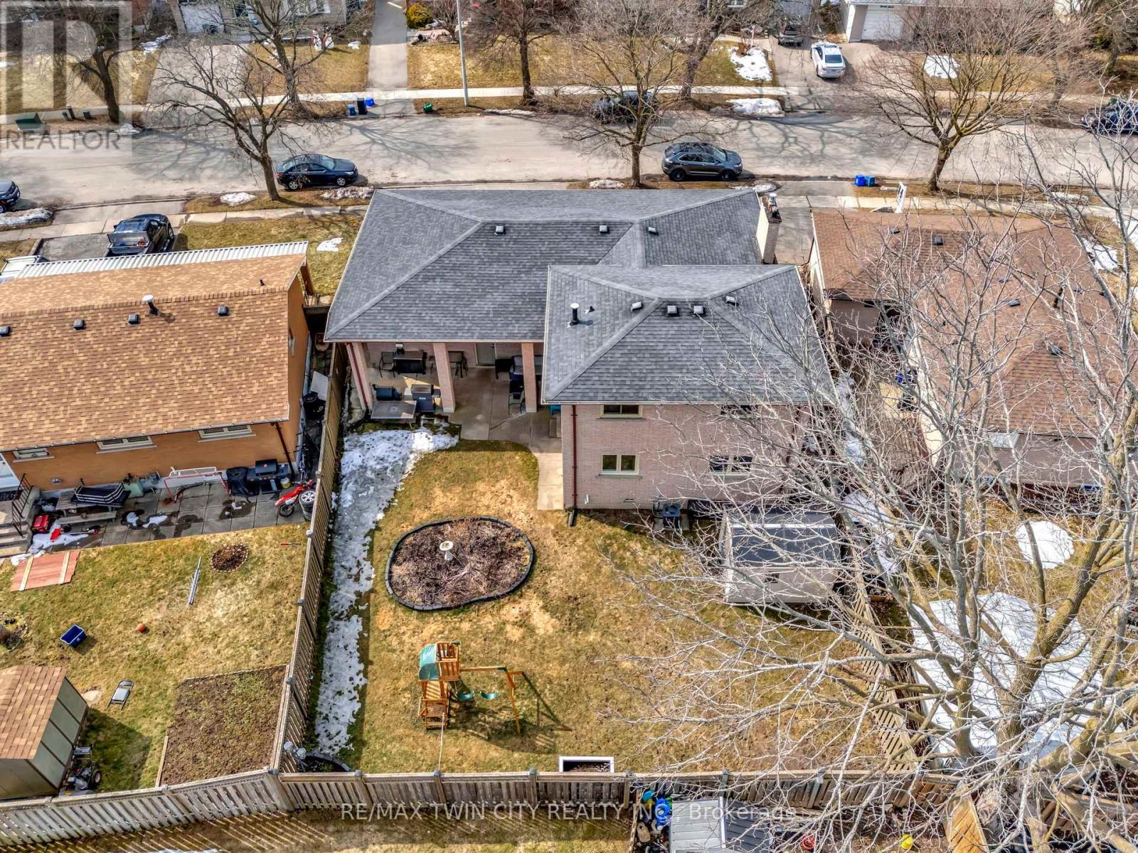 18 SPRUCEHILL DRIVE