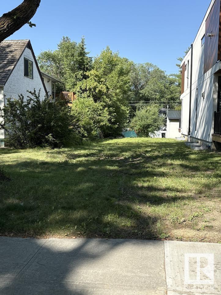 9230 117 ST NW NW