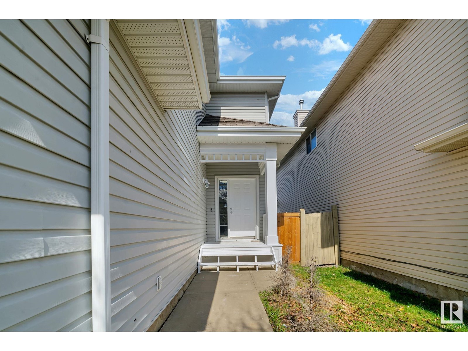 8010 3 AV SW