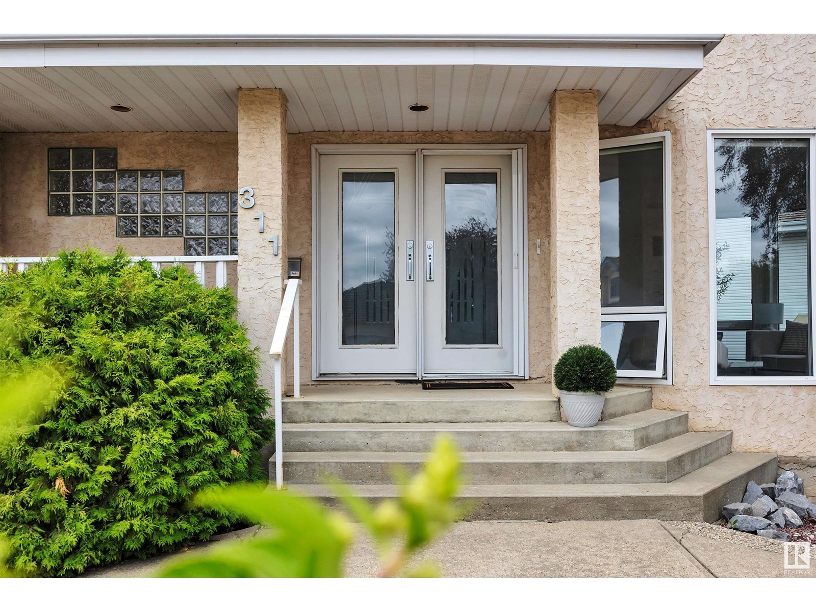 311 FERRIS WY NW