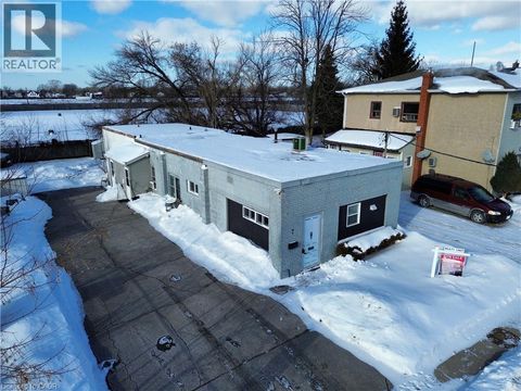 7 BEECH Street St. Catharines ON L2R2B6