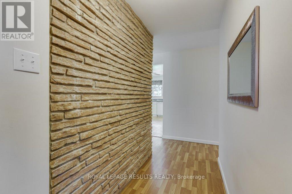295 JOHN STREET S