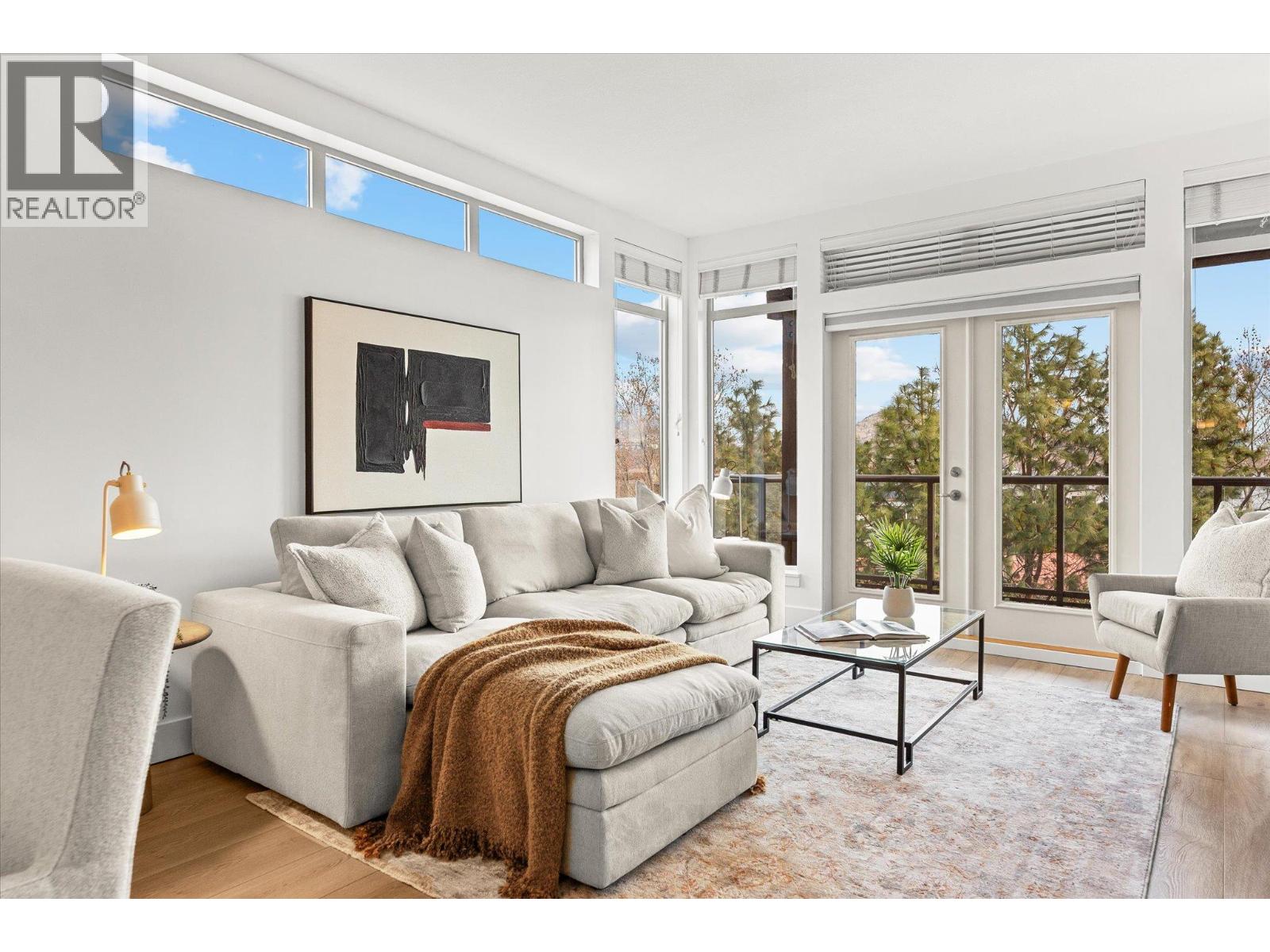 4205 Gellatly Road Unit# 305