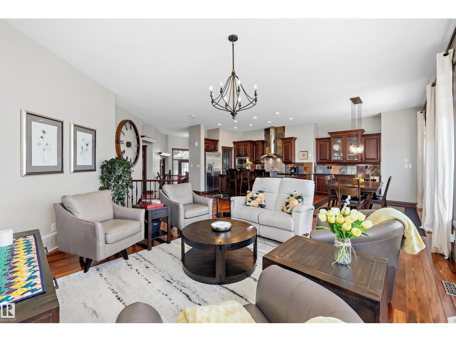 533 STEWART CR SW