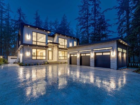 2589 141 STREET Surrey BC V4P2E5