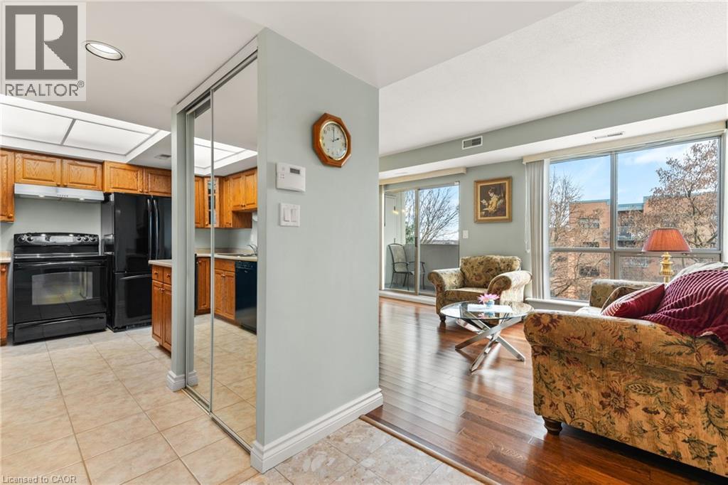 3267 KING Street E Unit# 508