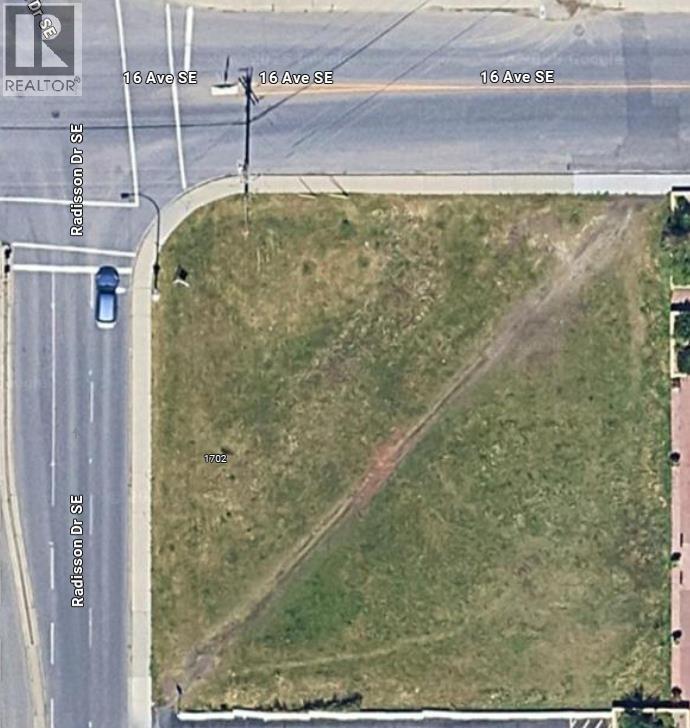 1702 Radisson Drive SE