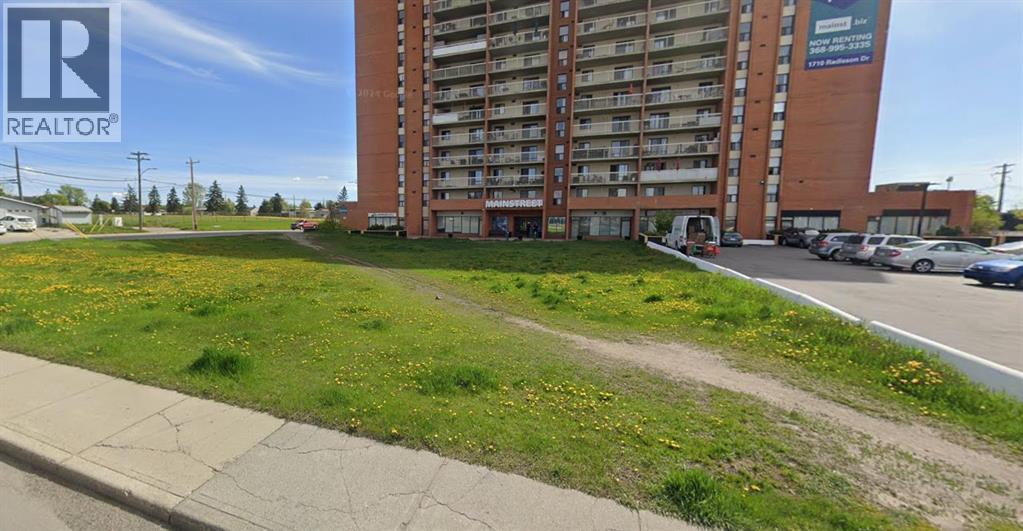 1702 Radisson Drive SE