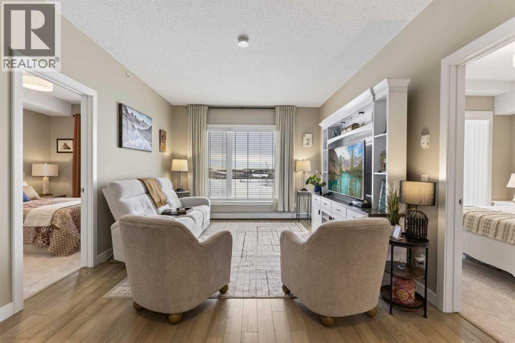 2422, 604 East Lake Boulevard NE