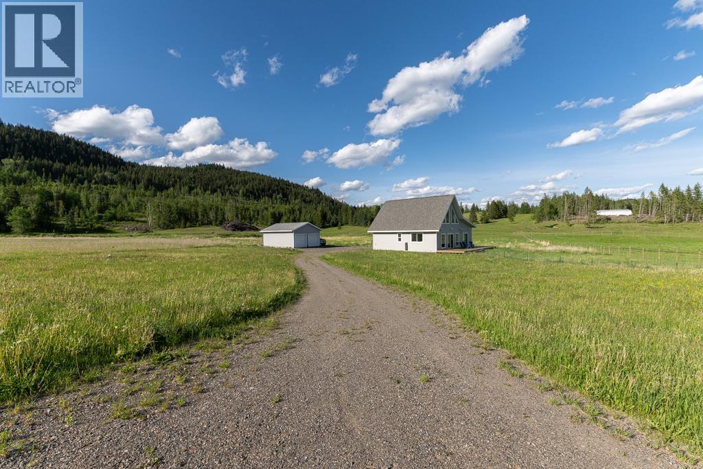 3963 CANIMVIEW DRIVE