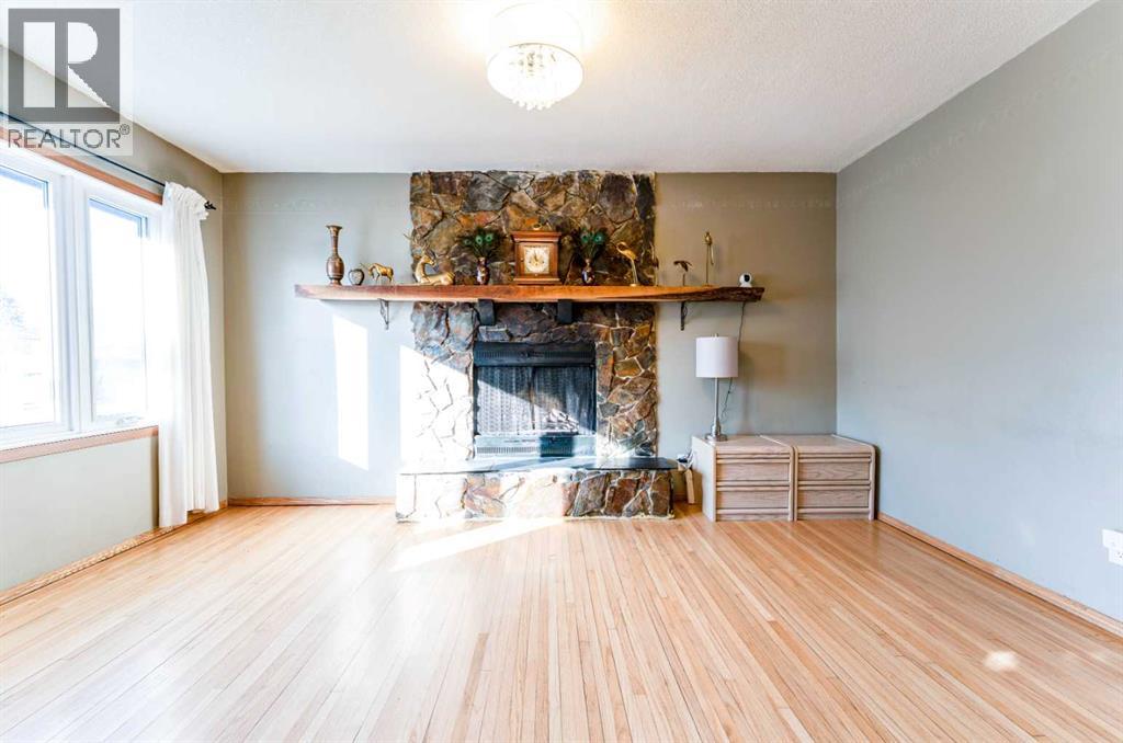 2018 Cottonwood Crescent SE