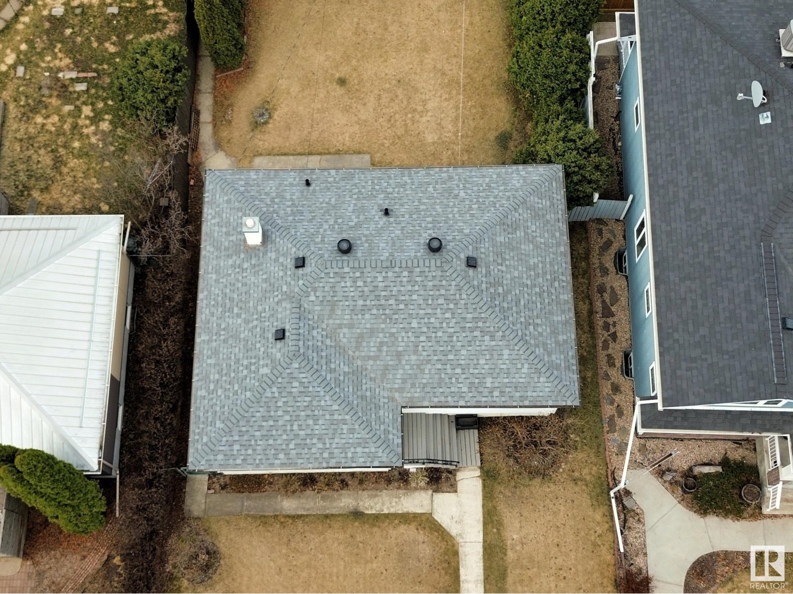 10832 130 ST NW