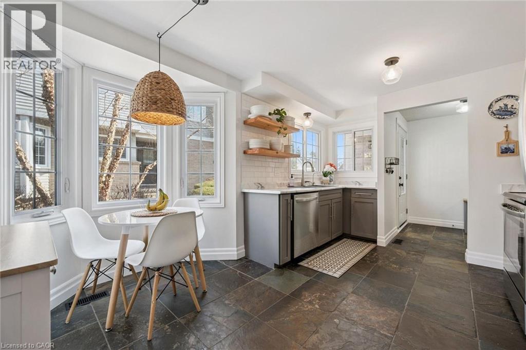 106 WOODLAWN Road E Unit# 3