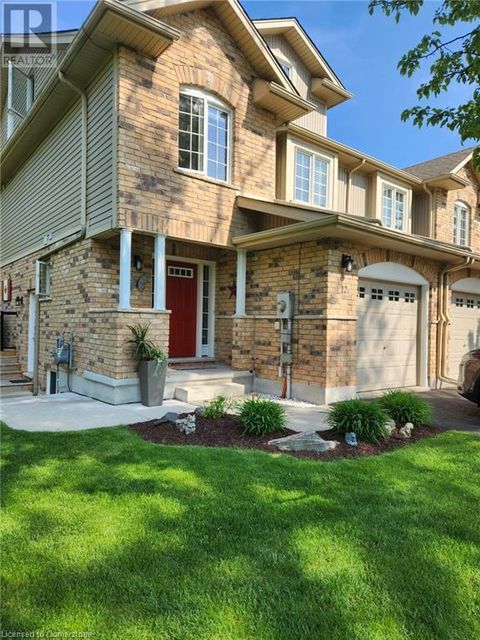 15 BANNISTER Court Unit# 12 Cambridge ON N1S4Z4