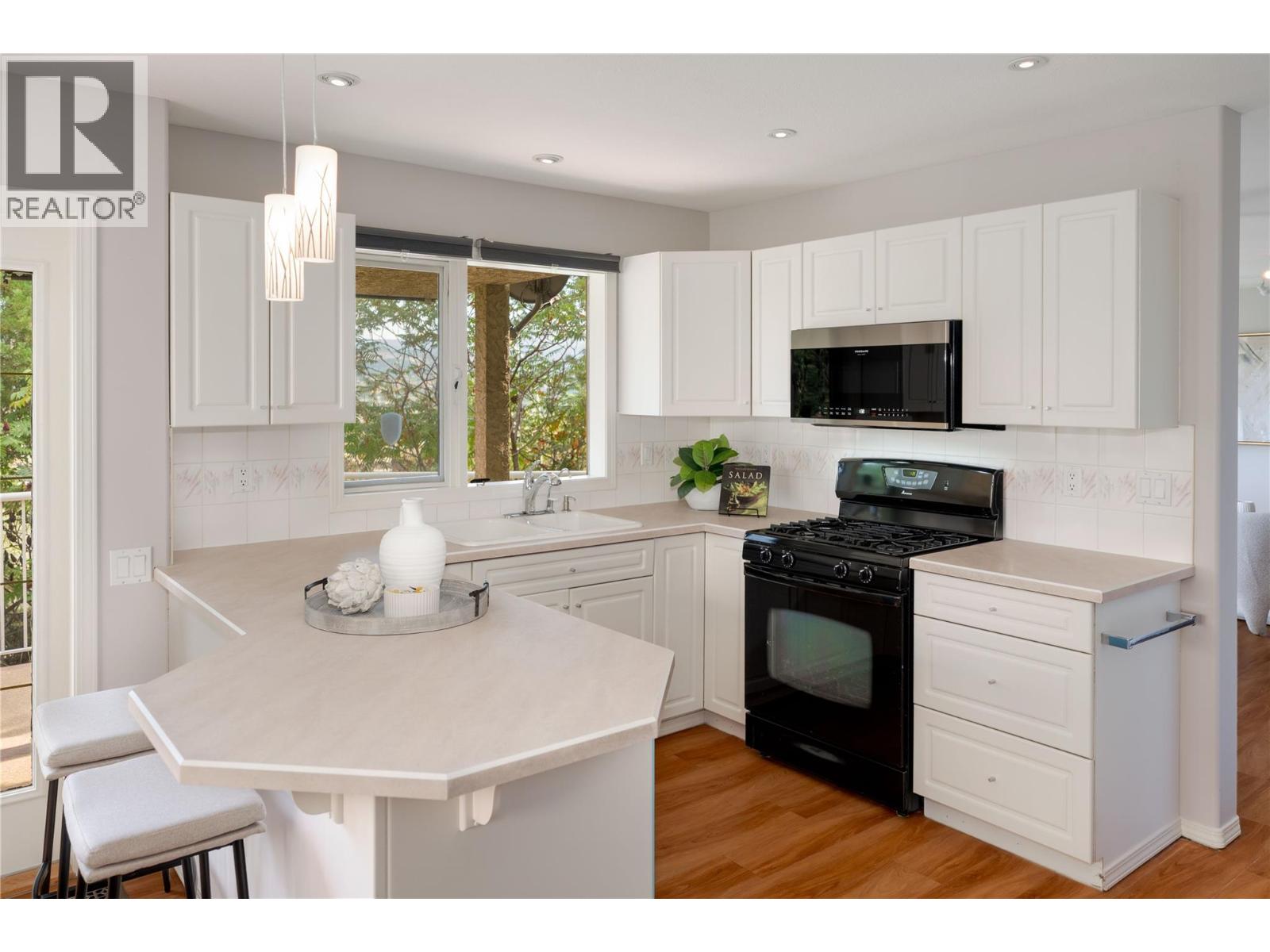 980 DILWORTH Drive Unit# 16