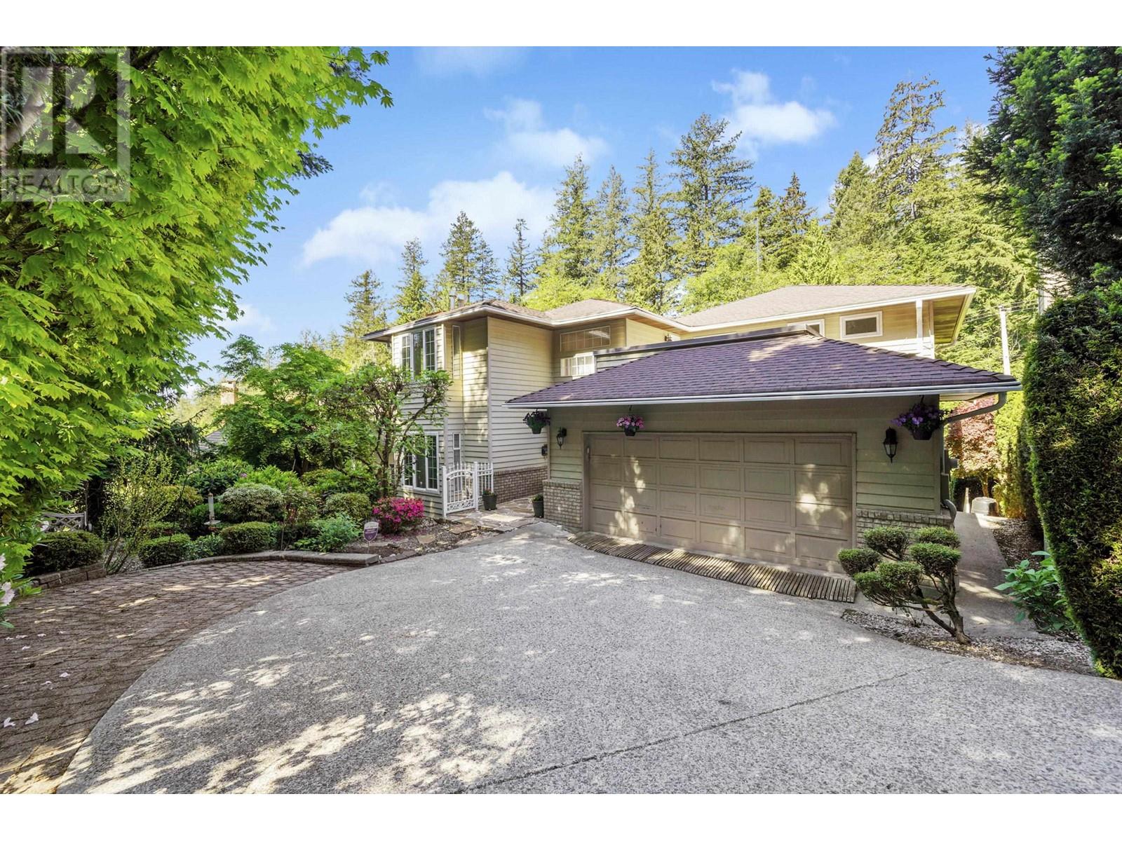 5885 NANCY GREENE WAY