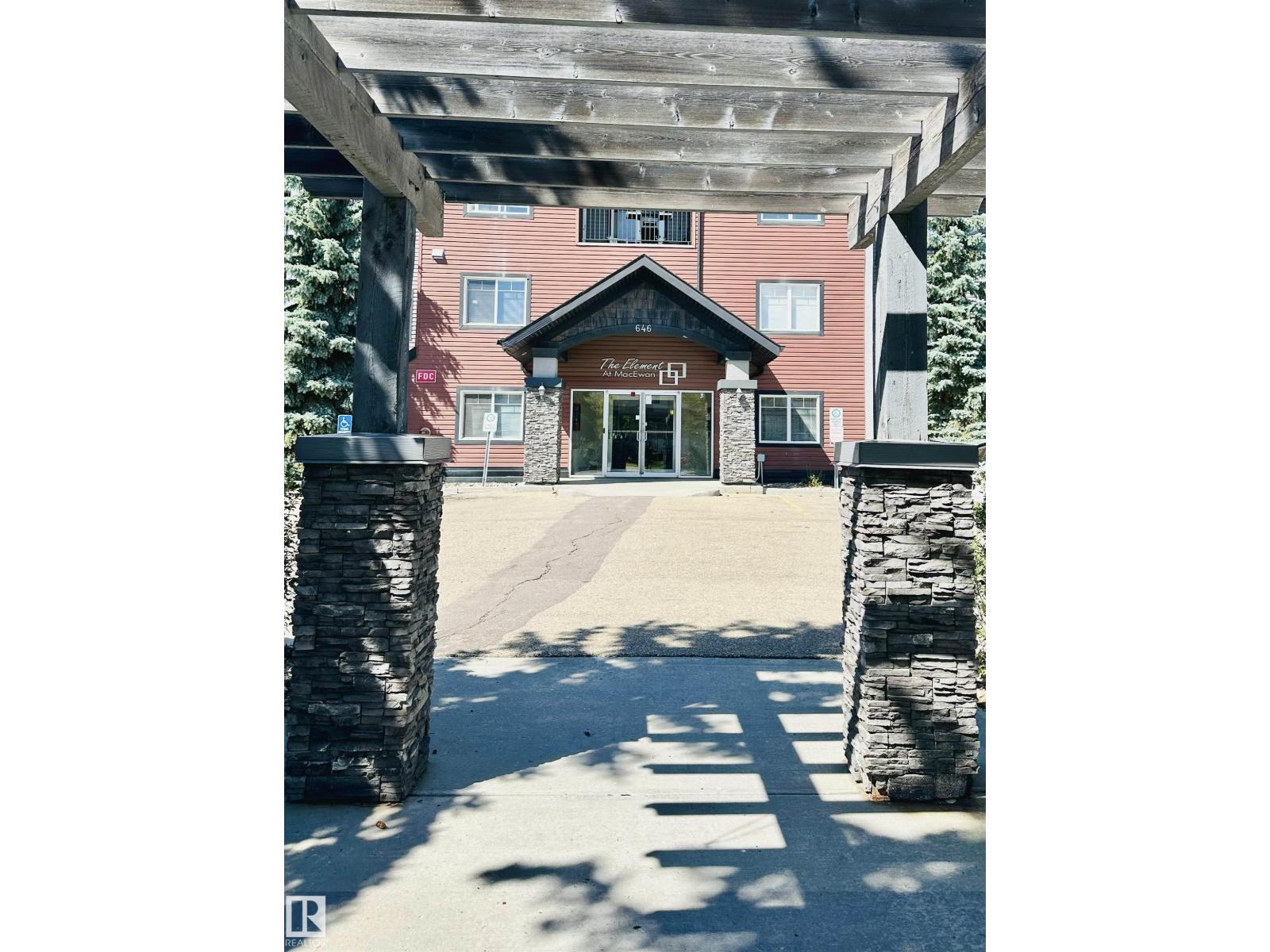 646 MCALLISTER LO SW