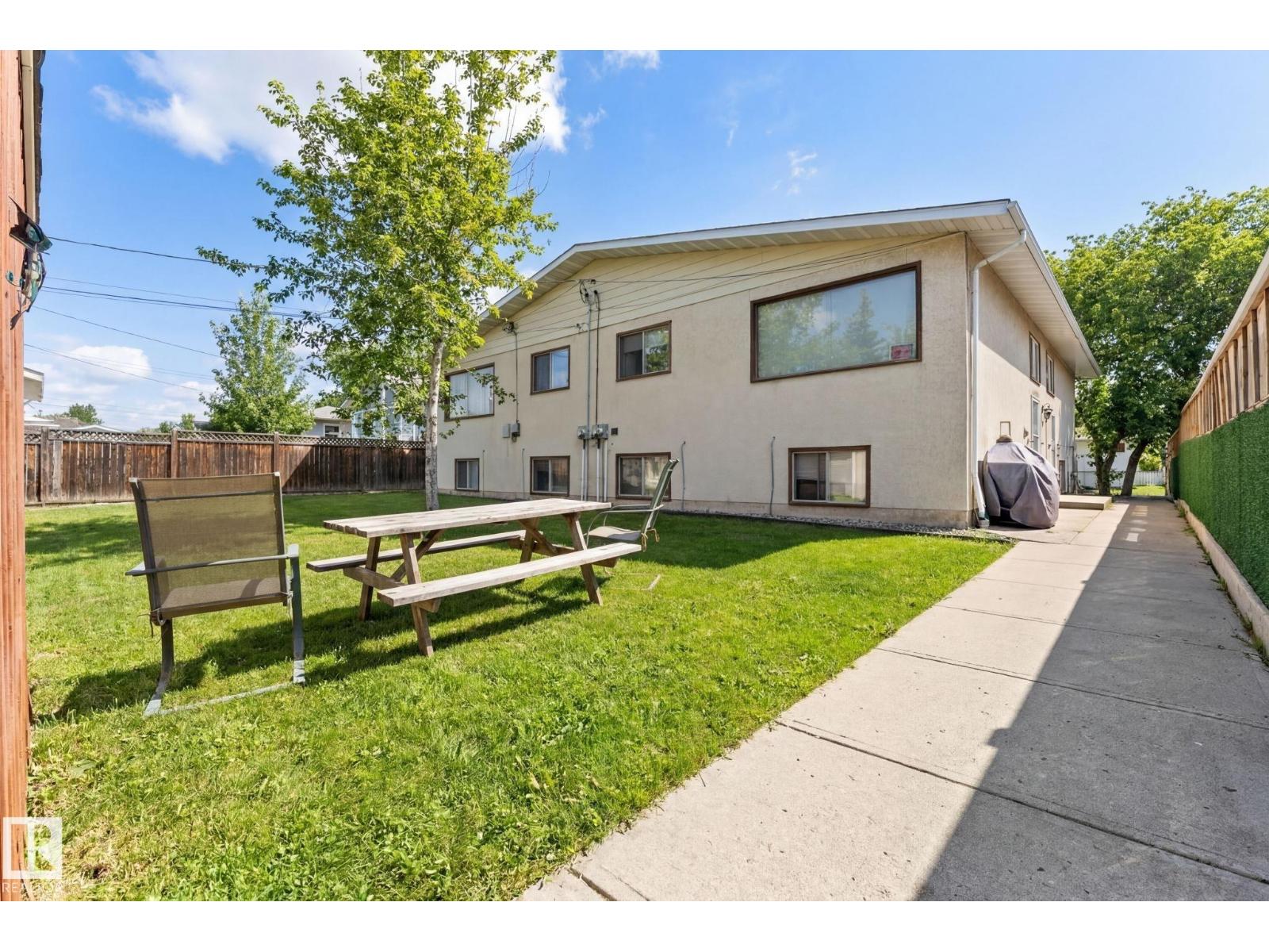 12210 92 ST NW