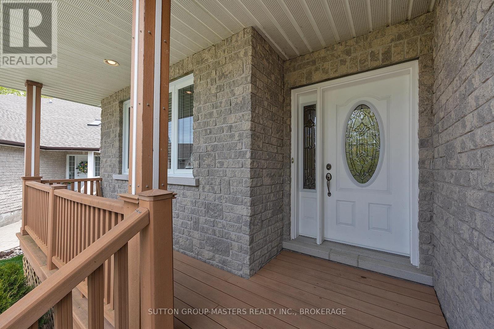 221 AMY LYNN DRIVE