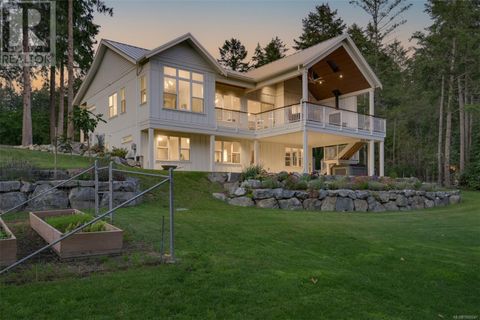 471 Green Mountain Rd Saanich BC V9E2B4