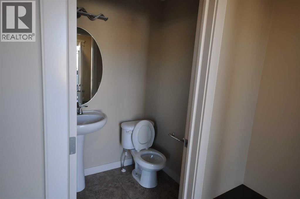 114 Silverado Plains Manor SW