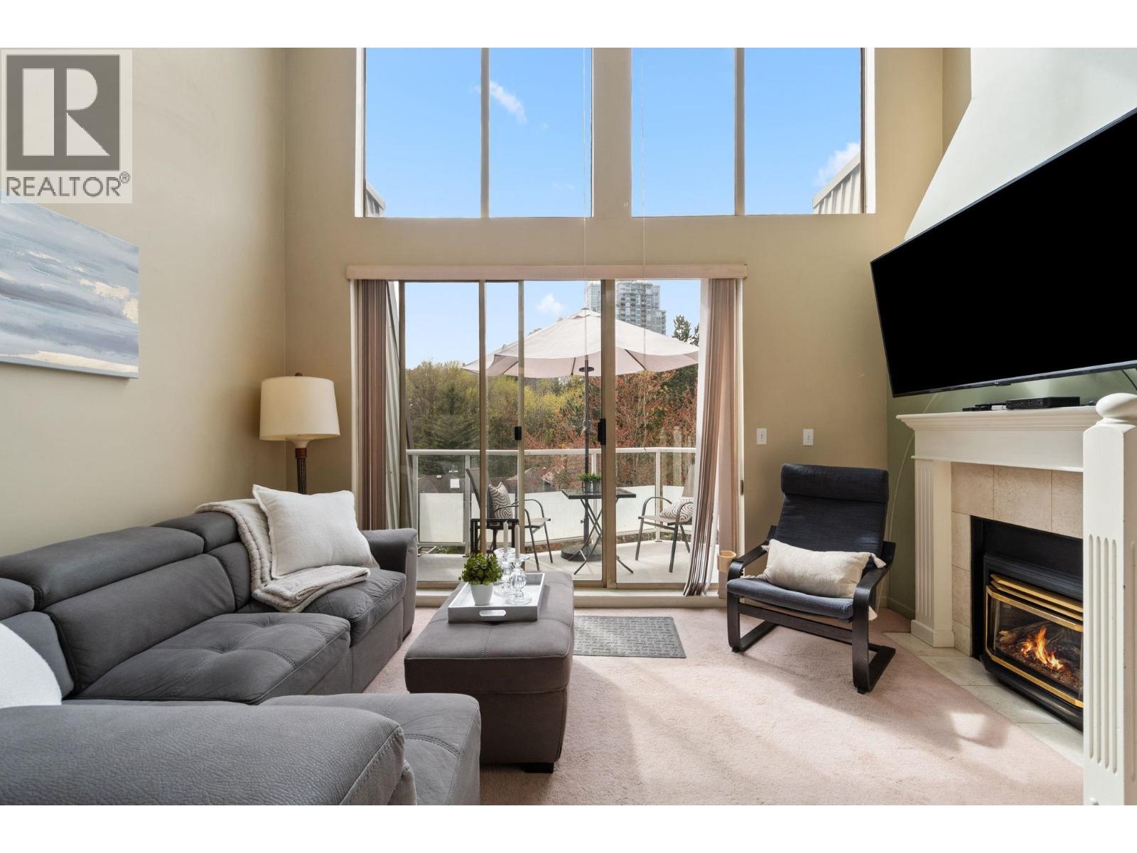 402 60 RICHMOND STREET