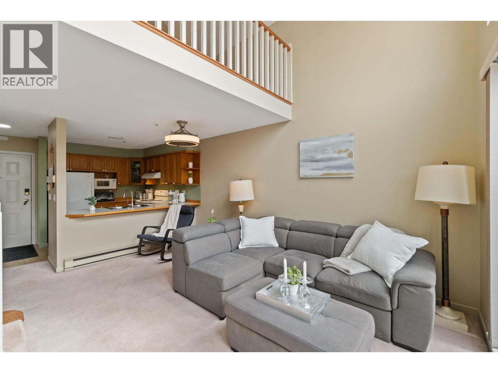 402 60 RICHMOND STREET