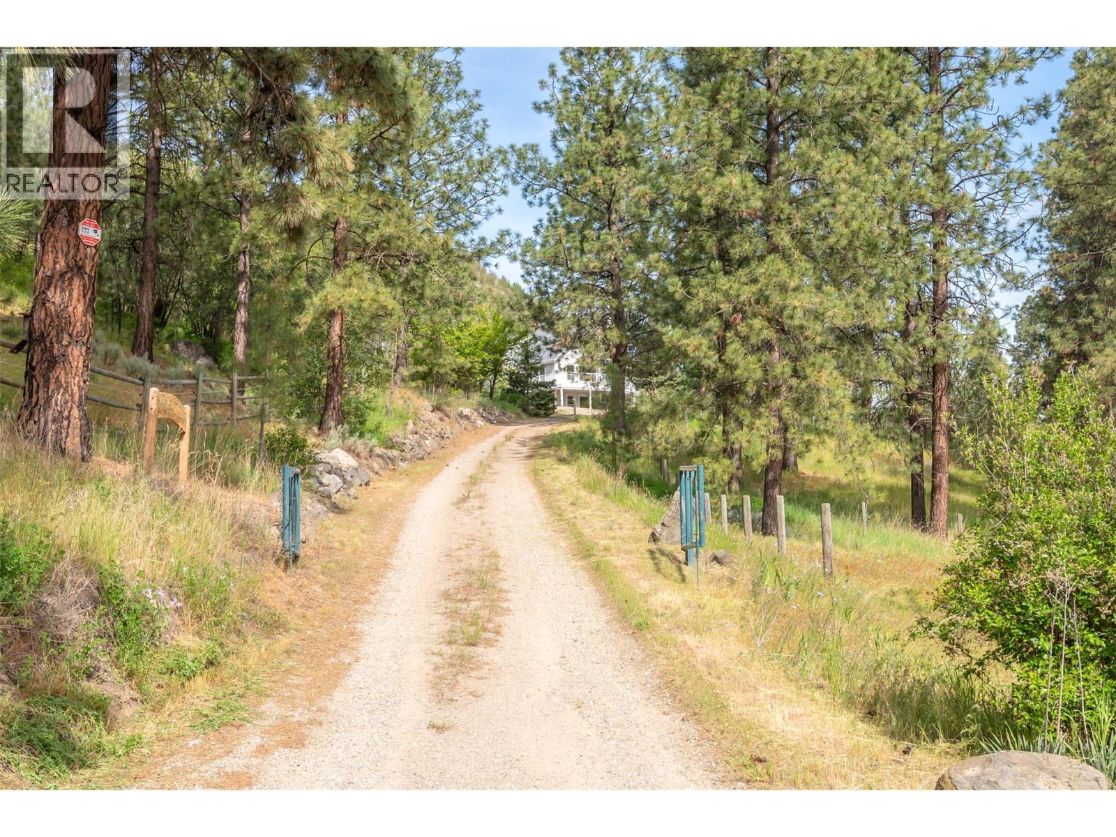 2737 Willowbrook Road