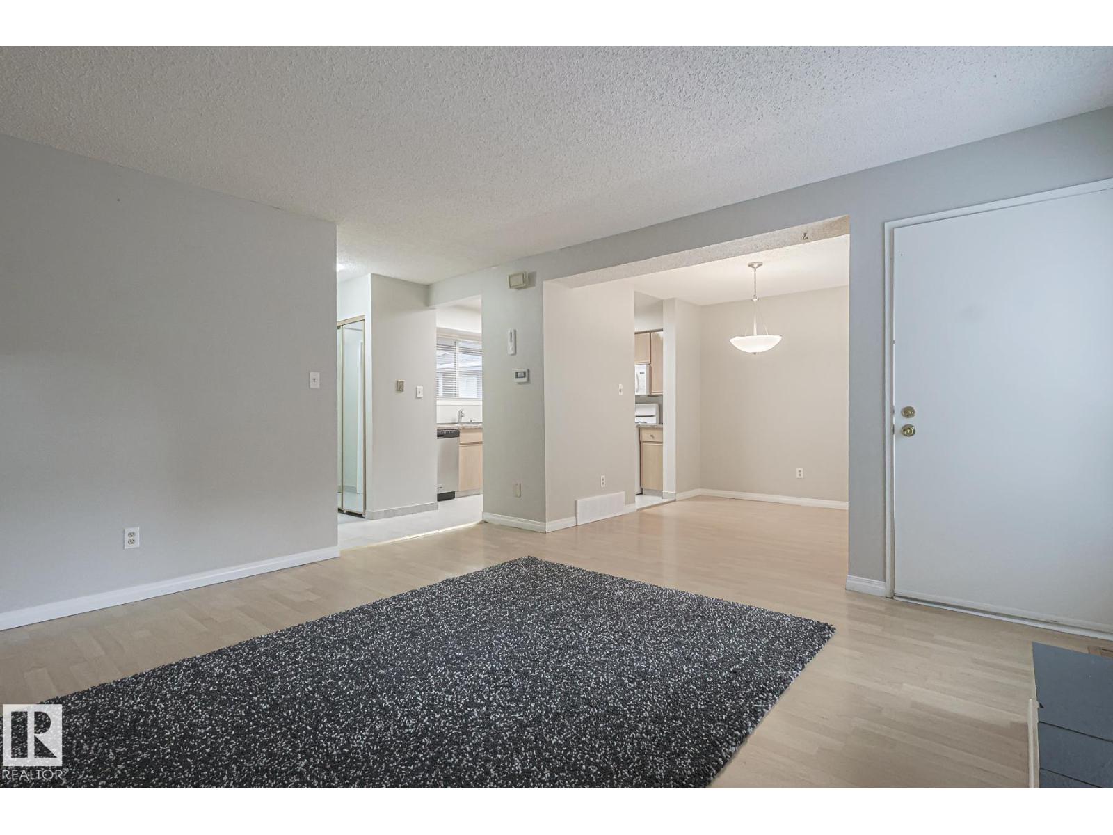 #45 4610 17 AV NW