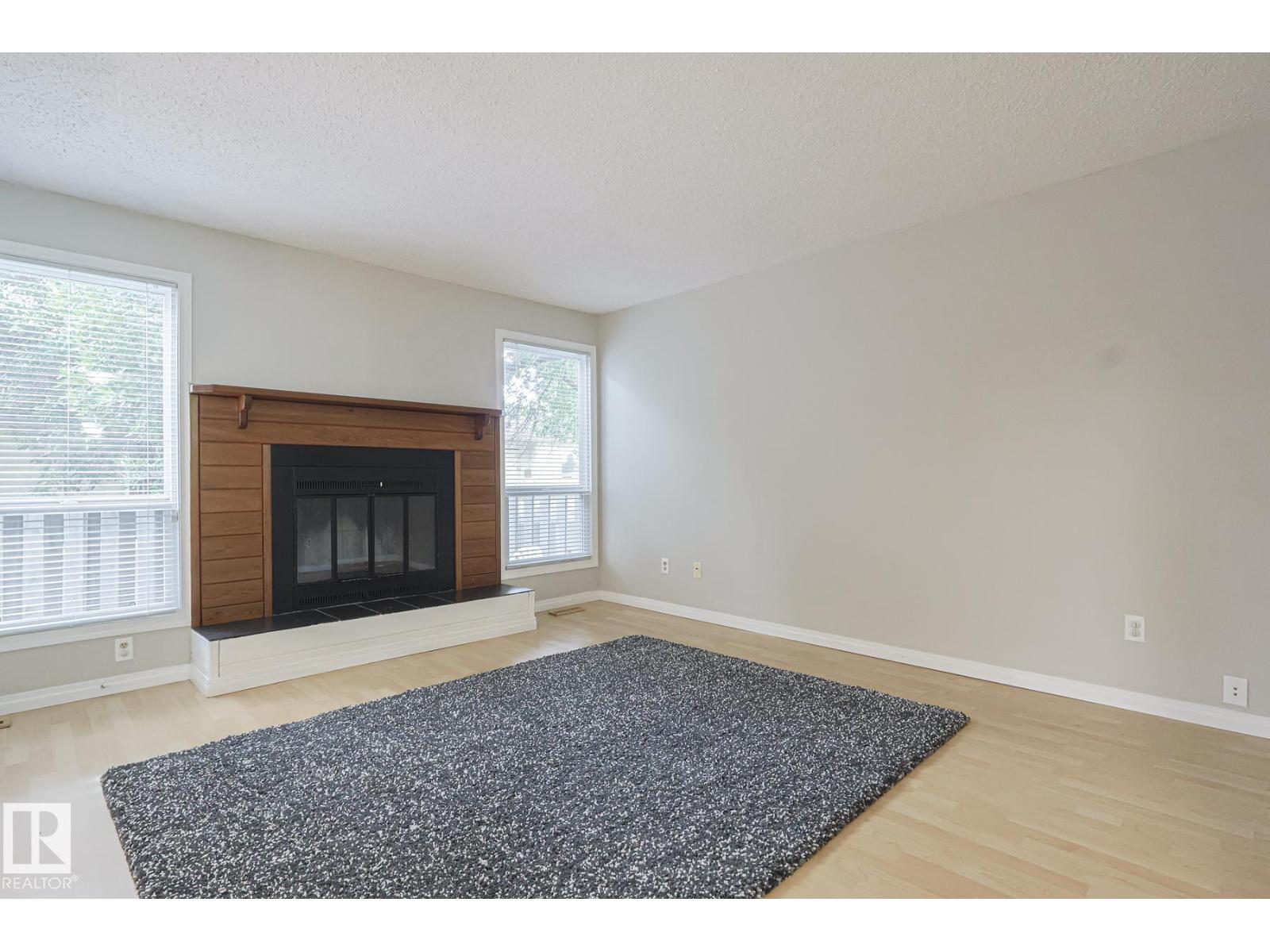 #45 4610 17 AV NW
