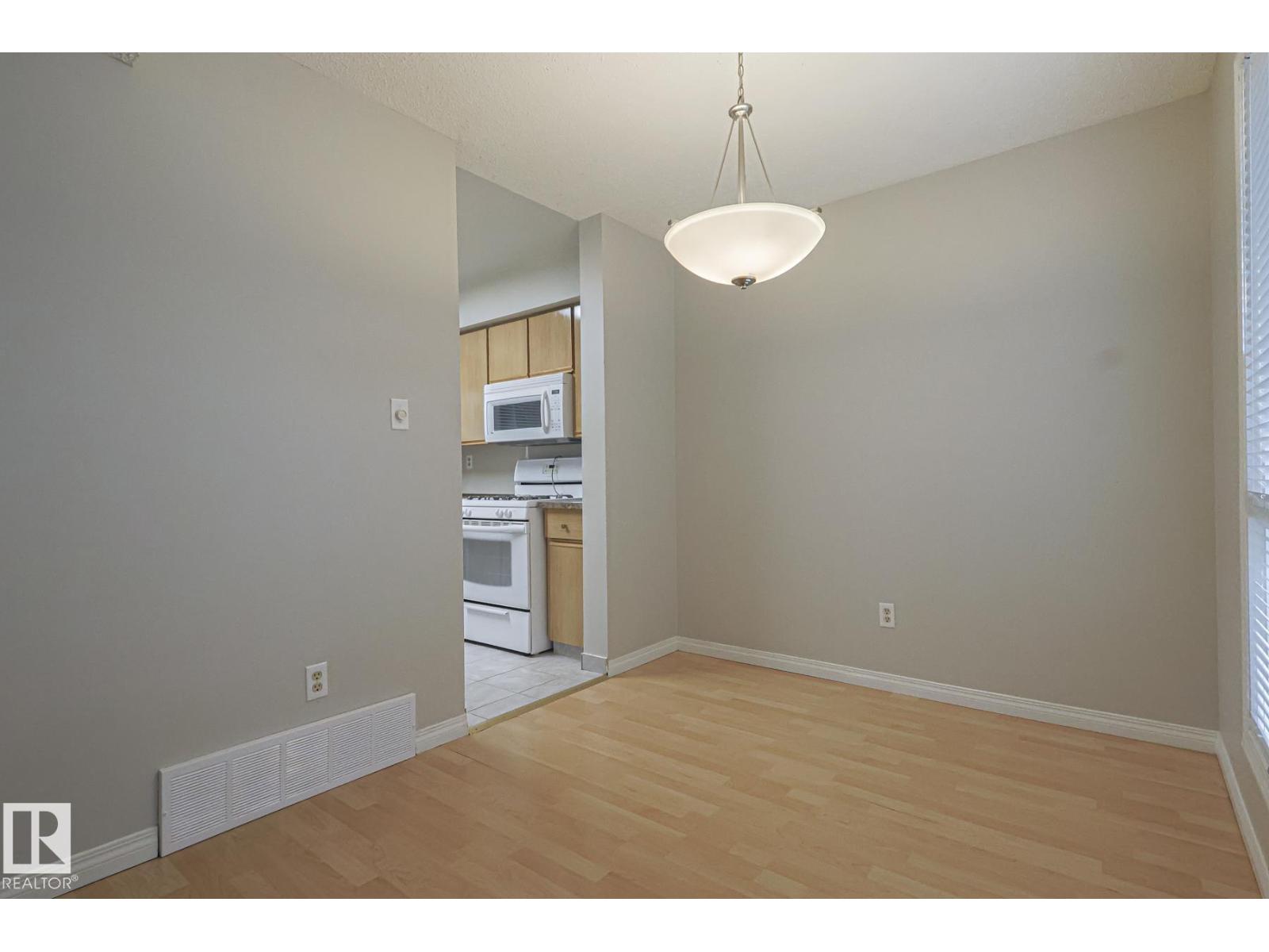 #45 4610 17 AV NW
